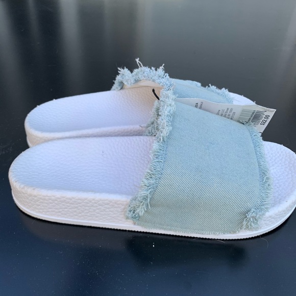 NWT Charities light denim white sole - Picture 4 of 7